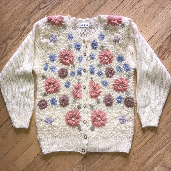 Attica Sweaters - Vintage Womens Hand Knit Cardigan Sweater Size L Cream Wool Blend Cottagecore